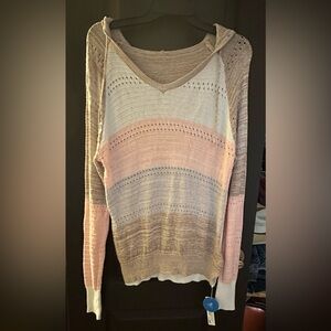 NWT Tunic Crochet Large V neck lightweight summer pullovers Beach Resort wear